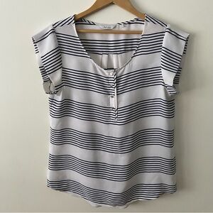 3/$30💚Reitmans white and black striped sheer cap sleeve blouse size medium